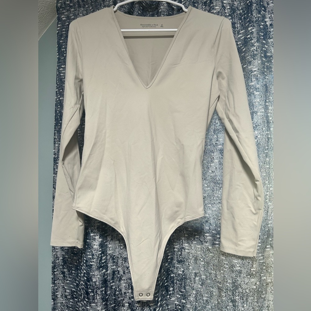 Abercrombie & Fitch Cream/Gray Long Sleeve Bodysuit